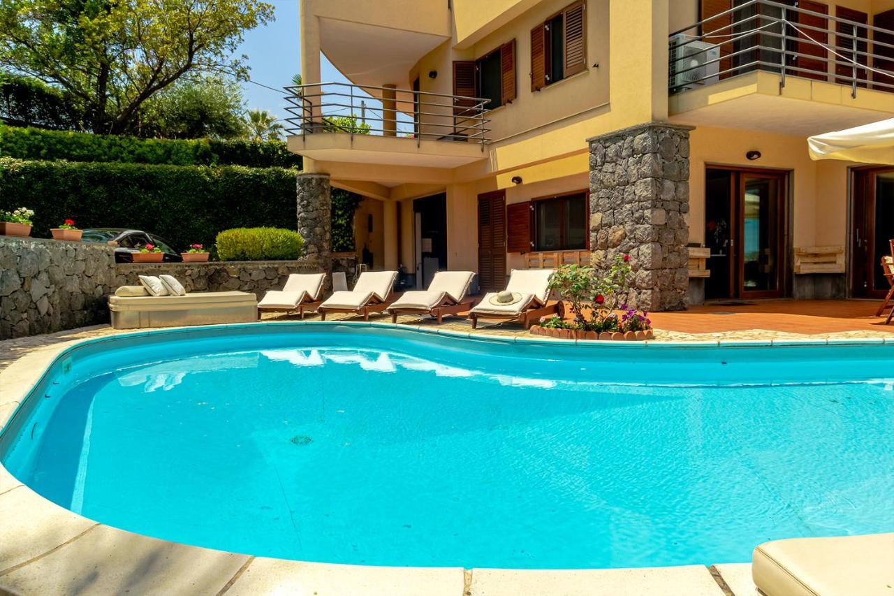 Villa Magdalena Aci SantʼAntonio Exterior foto